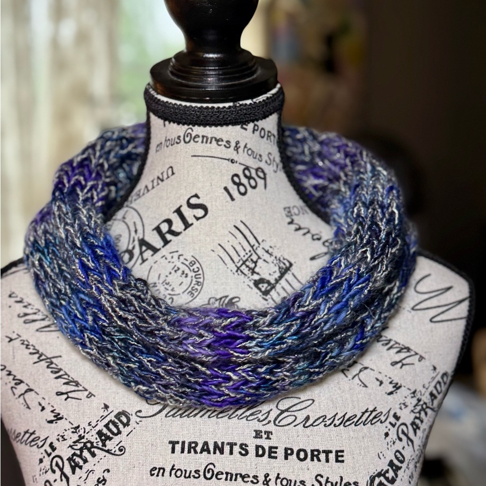 Hand Crafted Multicolor Knit Cowl - Picture 5 of 13